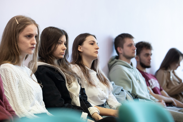 zdjęcie ze spotkania z Legią Akademicką